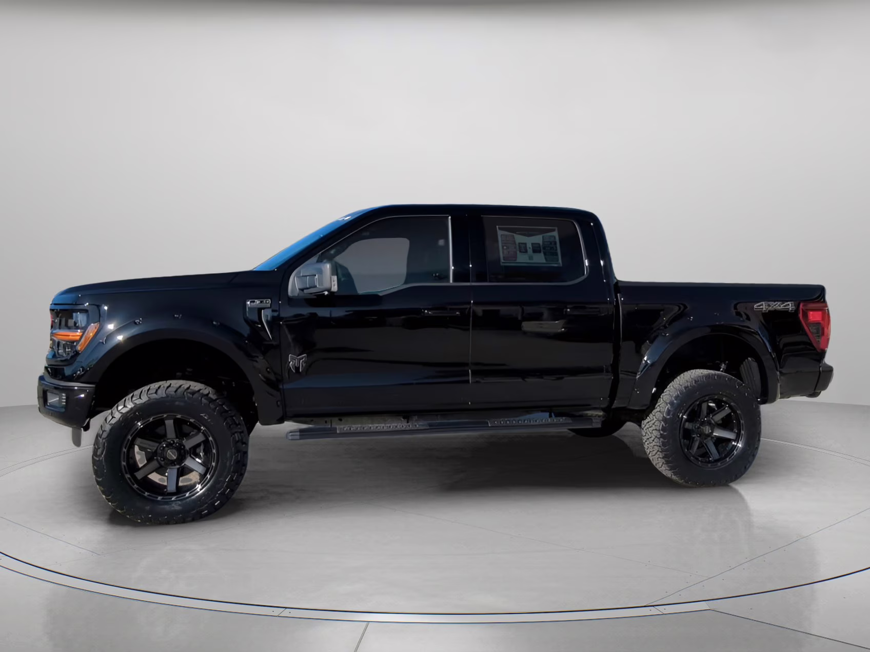 2026 Agate Black Metallic Ford F-150 XLT Crew Cab Pickup 4X4 Truck