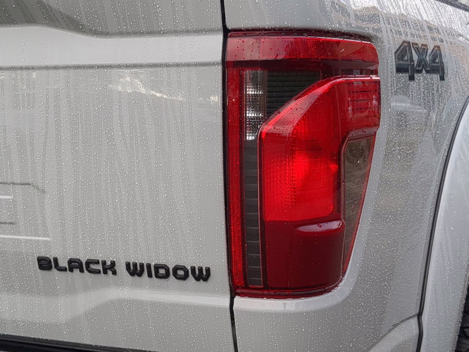 2026 Avalanche Ford F-150 XLT Crew Cab Pickup 4X4 Truck