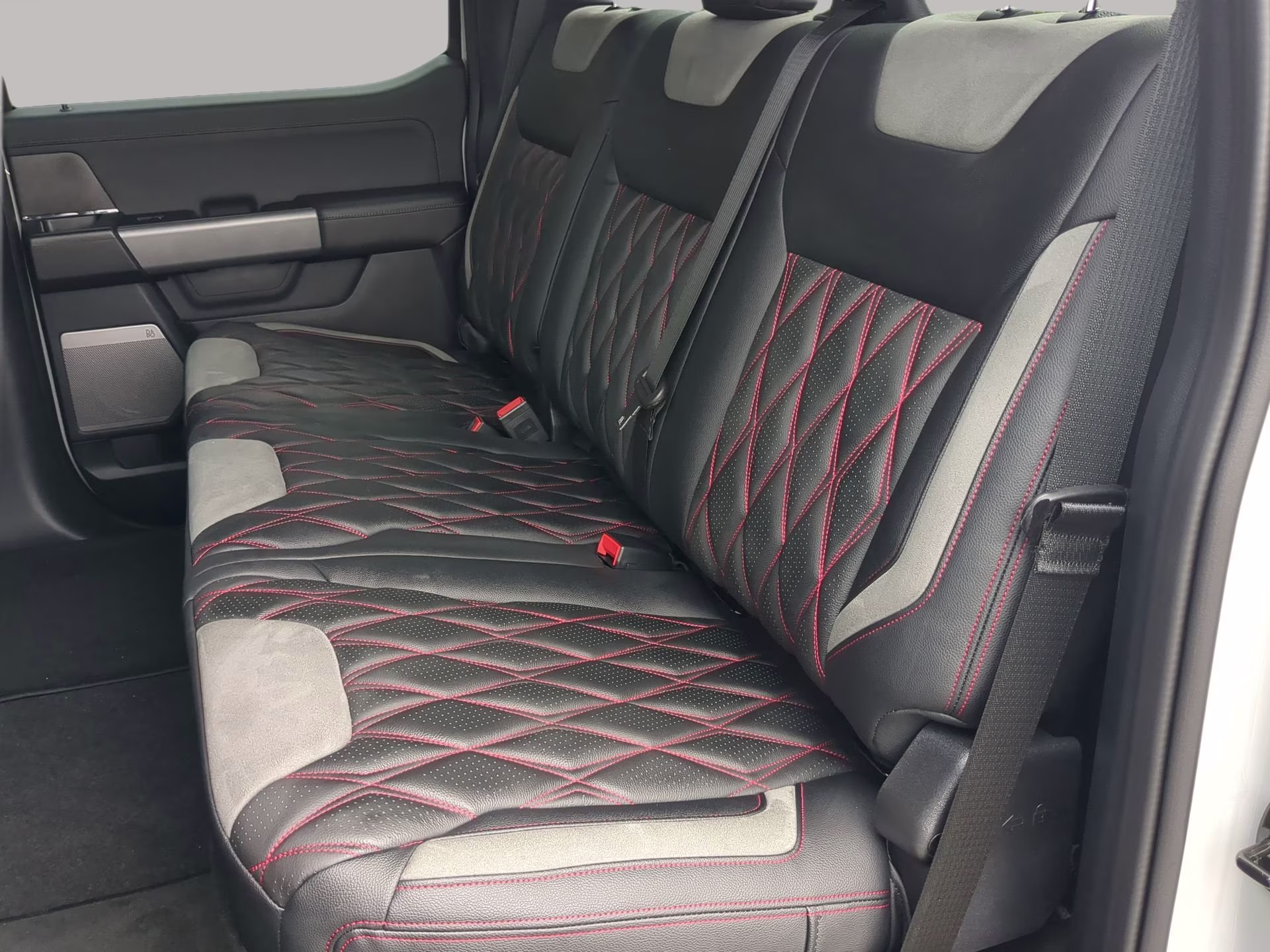 2026 Avalanche Ford F-150 XLT Crew Cab Pickup 4X4 Truck