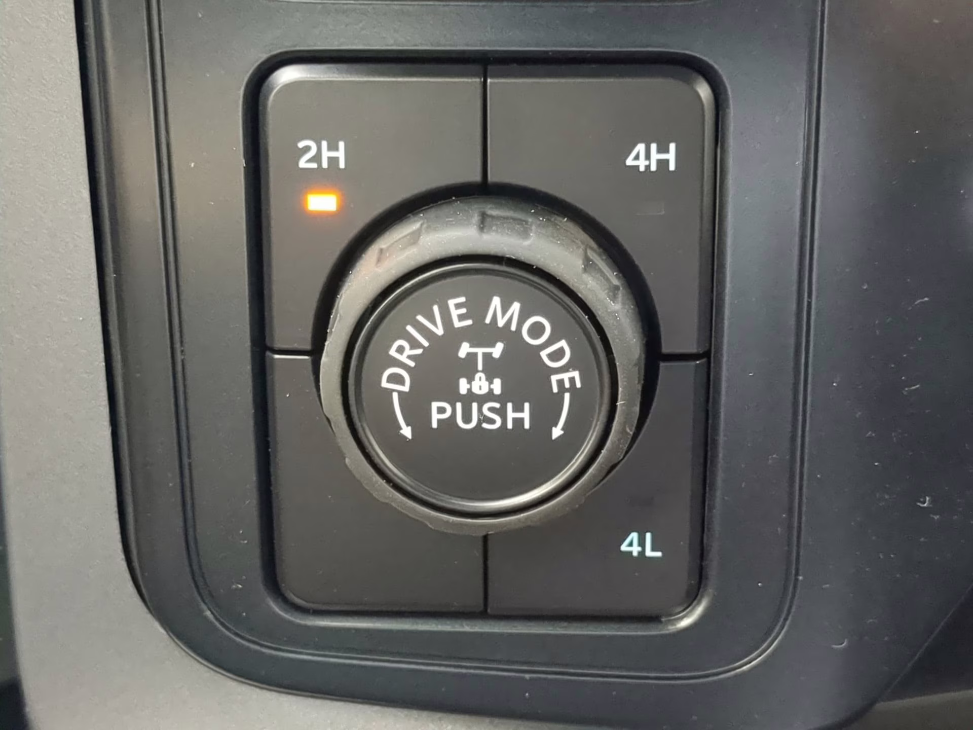 2026 Avalanche Ford F-150 XLT Crew Cab Pickup 4X4 Truck