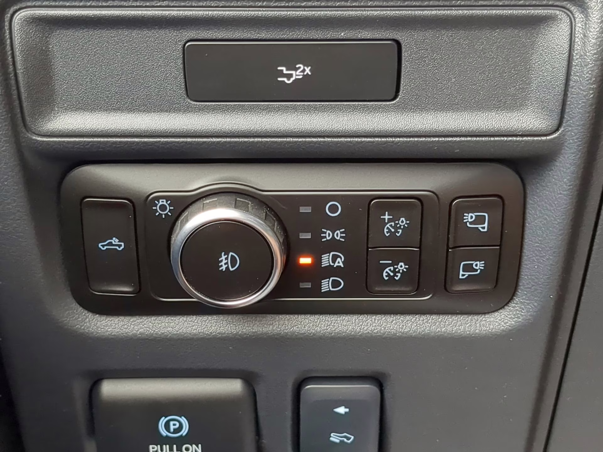 2026 Avalanche Ford F-150 XLT Crew Cab Pickup 4X4 Truck