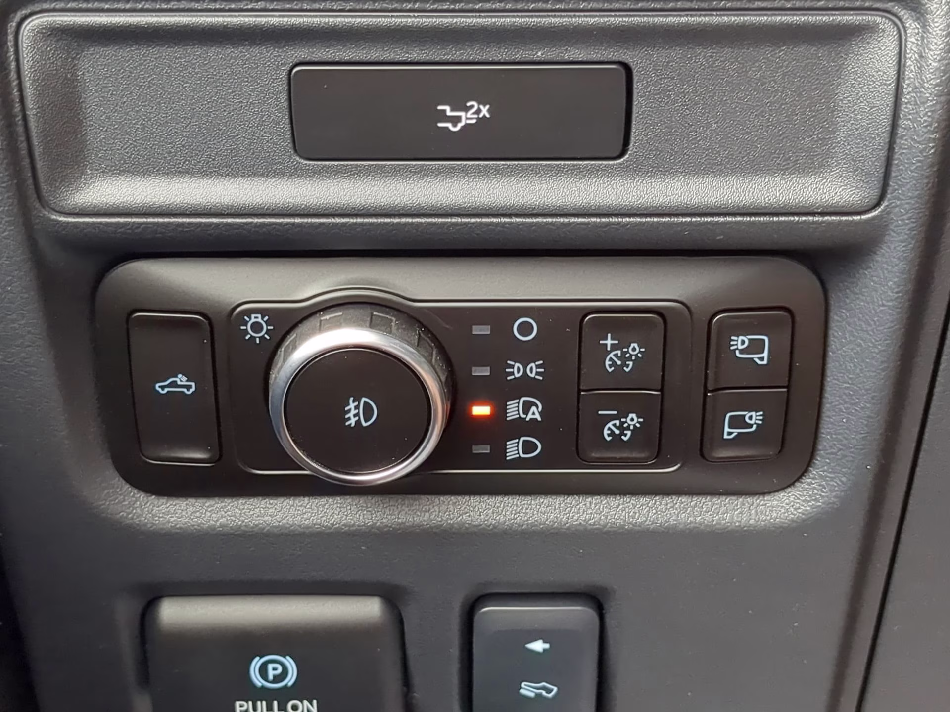 2026 Avalanche Ford F-150 XLT Crew Cab Pickup 4X4 Truck