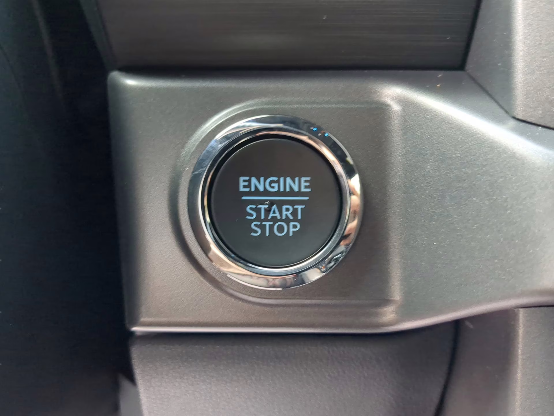 2026 Avalanche Ford F-150 XLT Crew Cab Pickup 4X4 Truck