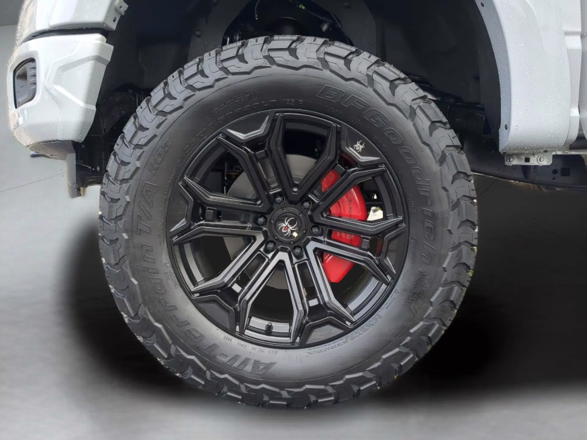 2026 Avalanche Ford F-150 XLT Crew Cab Pickup 4X4 Truck