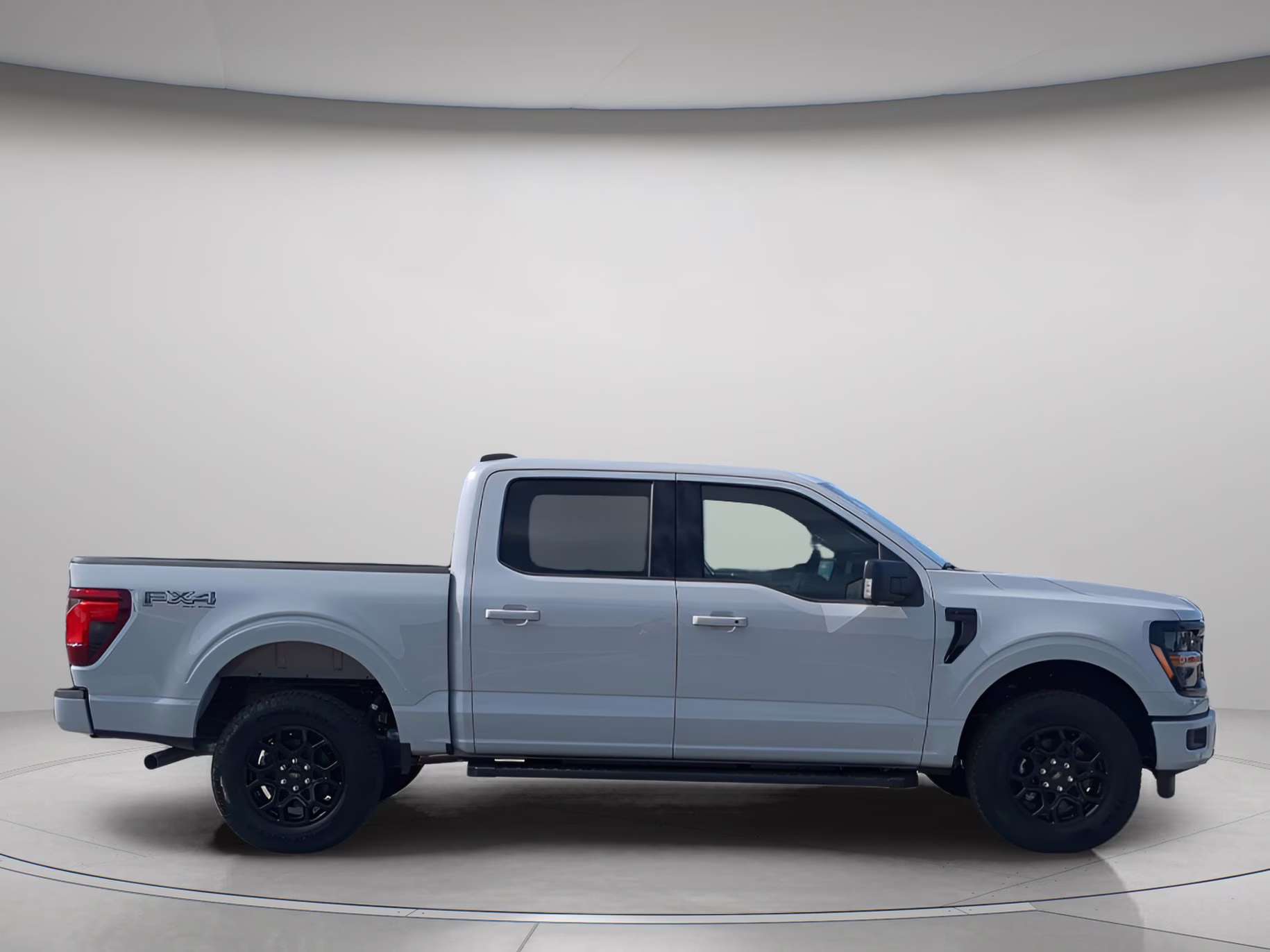 2026 Avalanche Ford F-150 XLT Crew Cab Pickup 4X4 Truck