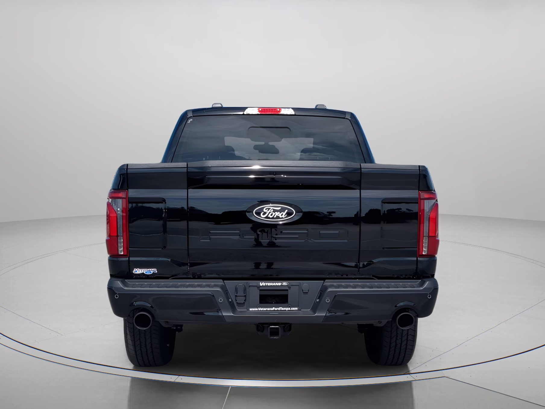 2026 Agate Black Metallic Ford F-150 LARIAT Crew Cab Pickup 4X4 Truck