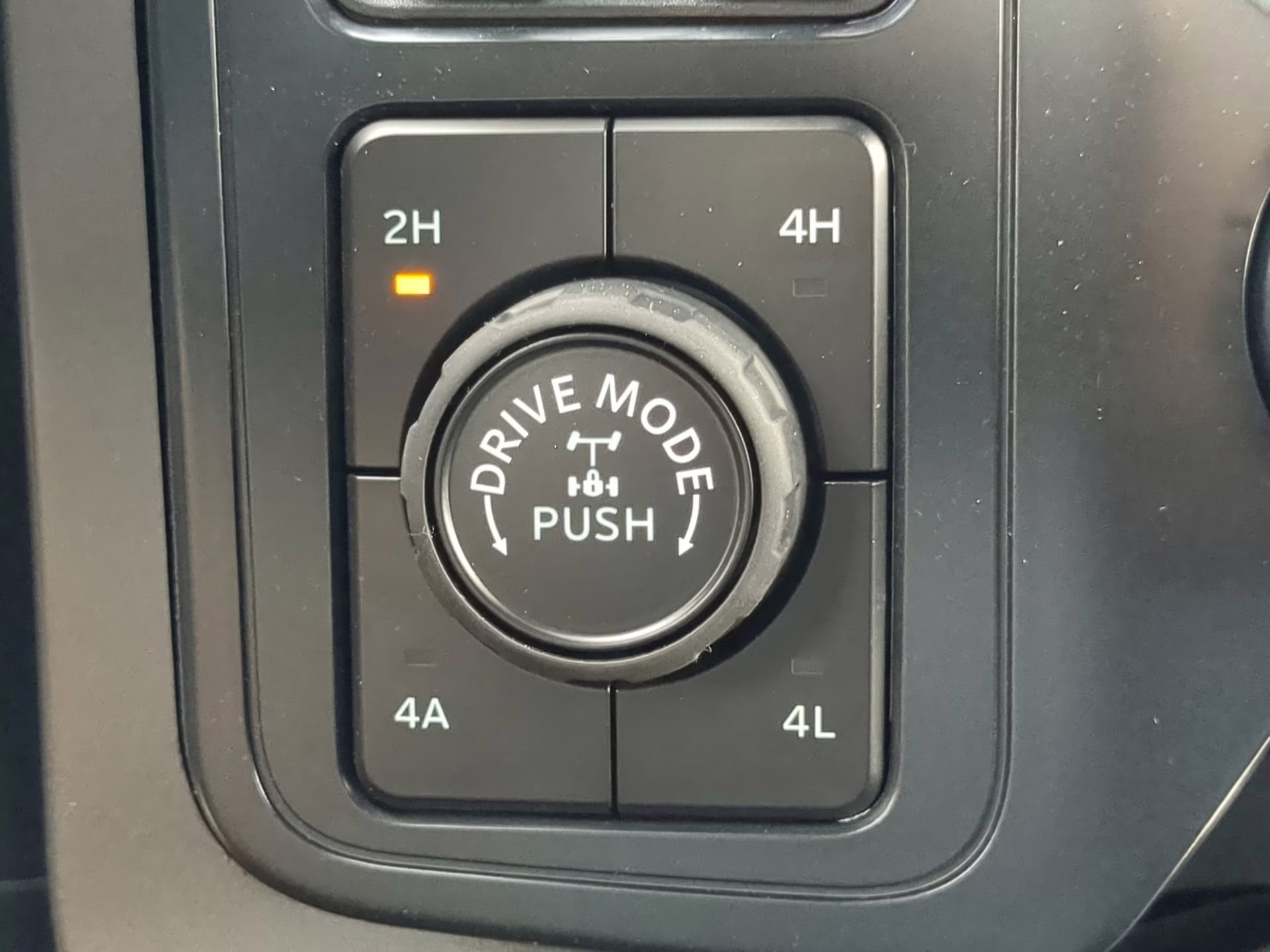 2026 Agate Black Metallic Ford F-150 LARIAT Crew Cab Pickup 4X4 Truck