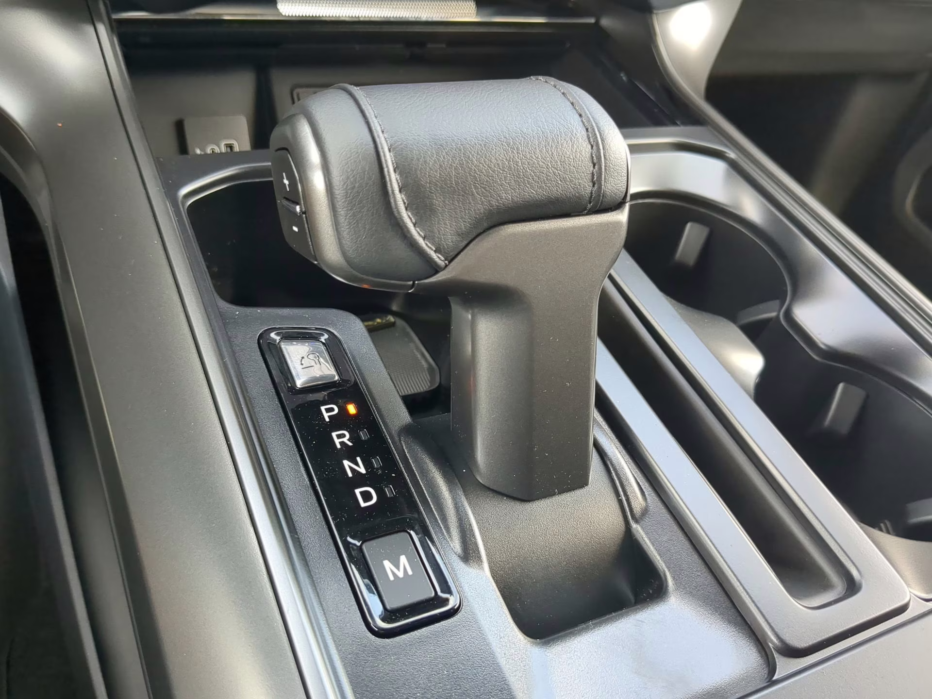 2026 Agate Black Metallic Ford F-150 LARIAT Crew Cab Pickup 4X4 Truck