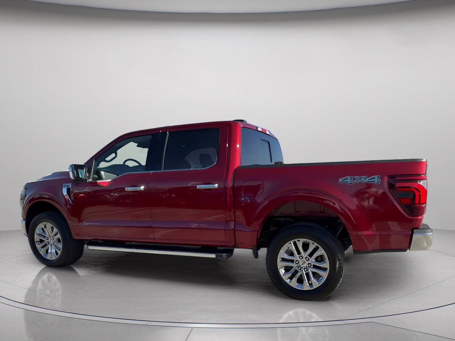 2026 Ruby Red Metallic Tinted Clearcoat Ford F-150 LARIAT Crew Cab Pickup 4X4 Truck