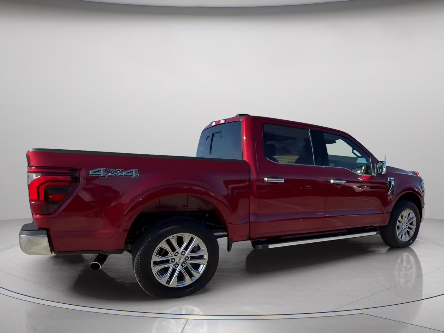 2026 Ruby Red Metallic Tinted Clearcoat Ford F-150 LARIAT Crew Cab Pickup 4X4 Truck