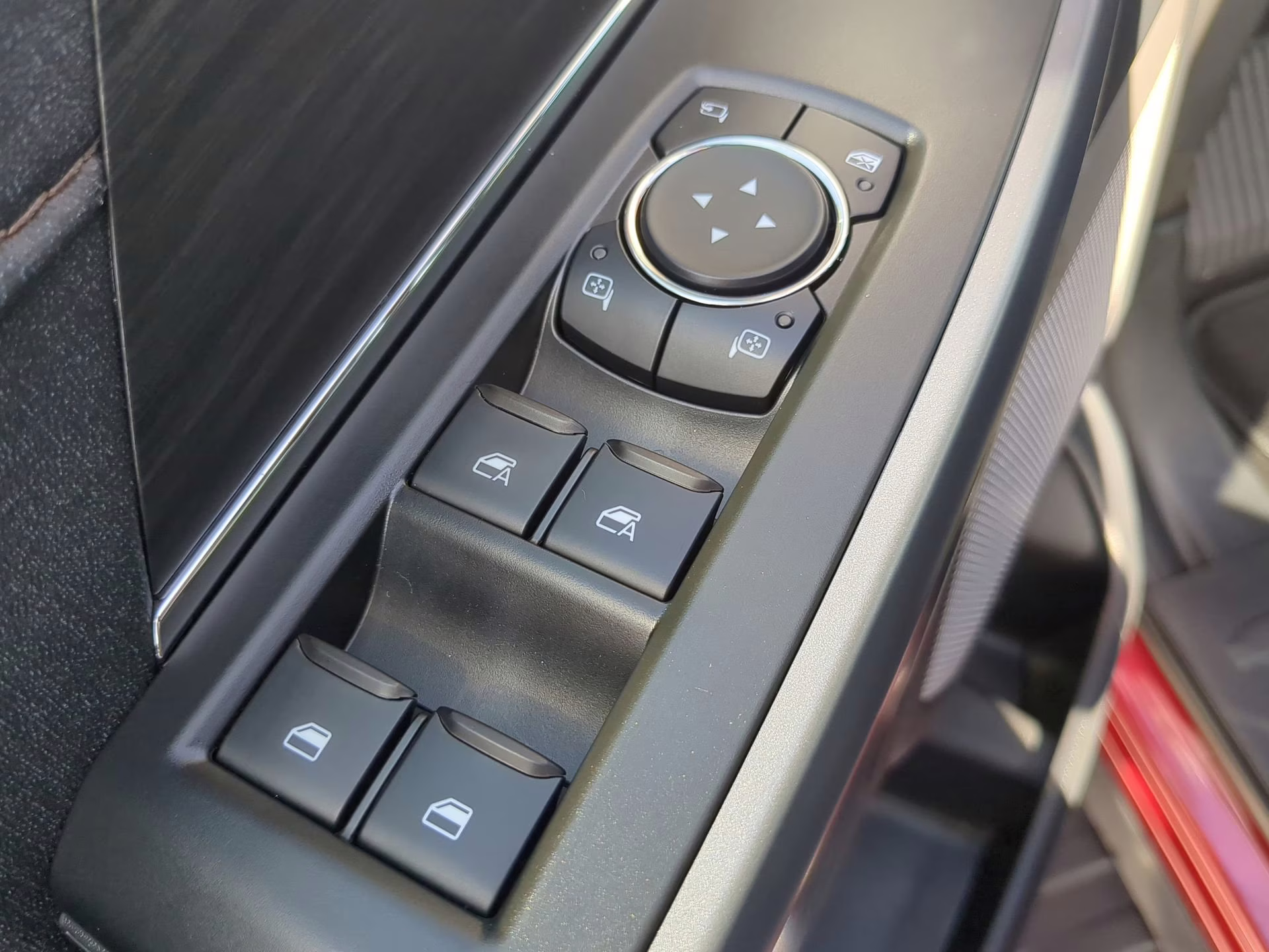 2026 Ruby Red Metallic Tinted Clearcoat Ford F-150 LARIAT Crew Cab Pickup 4X4 Truck