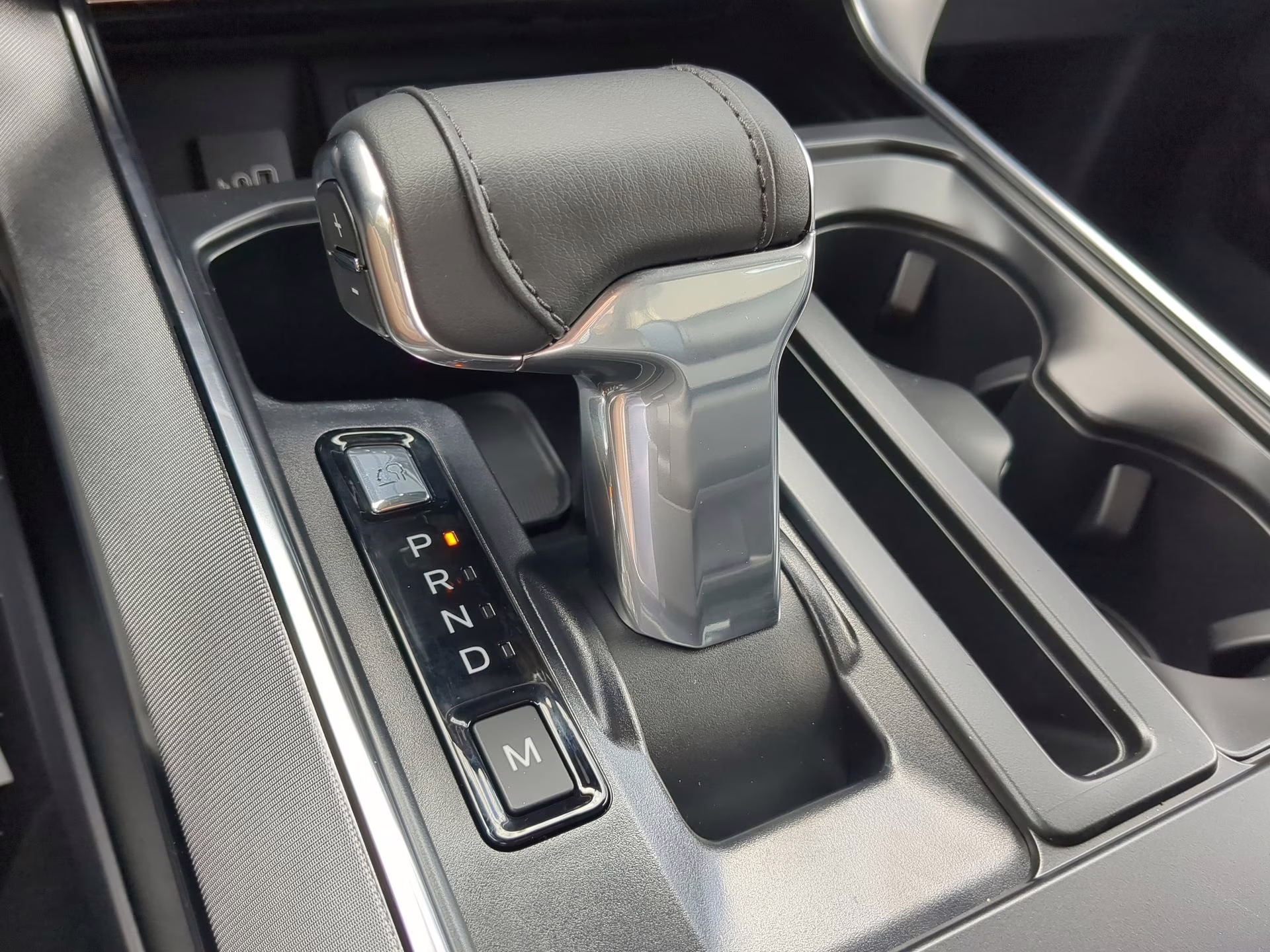 2025 Agate Black Metallic Ford F-150 Platinum Crew Cab Pickup 4X4 Truck