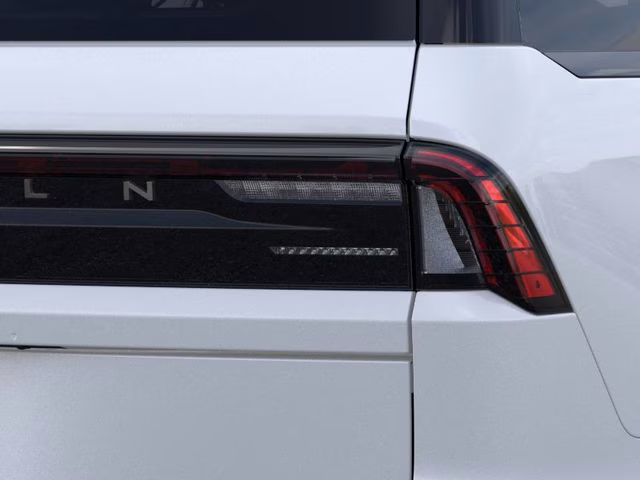 2025 Pristine White Metallic Tri-Coat Lincoln Navigator Reserve 4X4 SUV
