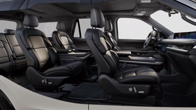 2025 Pristine White Metallic Tri-Coat Lincoln Navigator Reserve 4X4 SUV