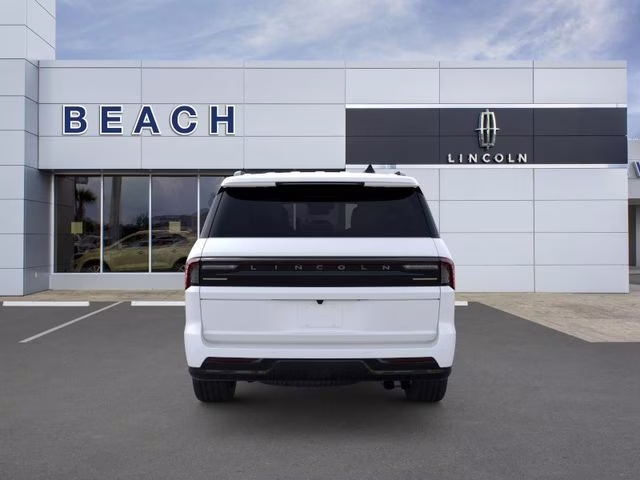 2025 Pristine White Metallic Tri-Coat Lincoln Navigator Reserve 4X4 SUV