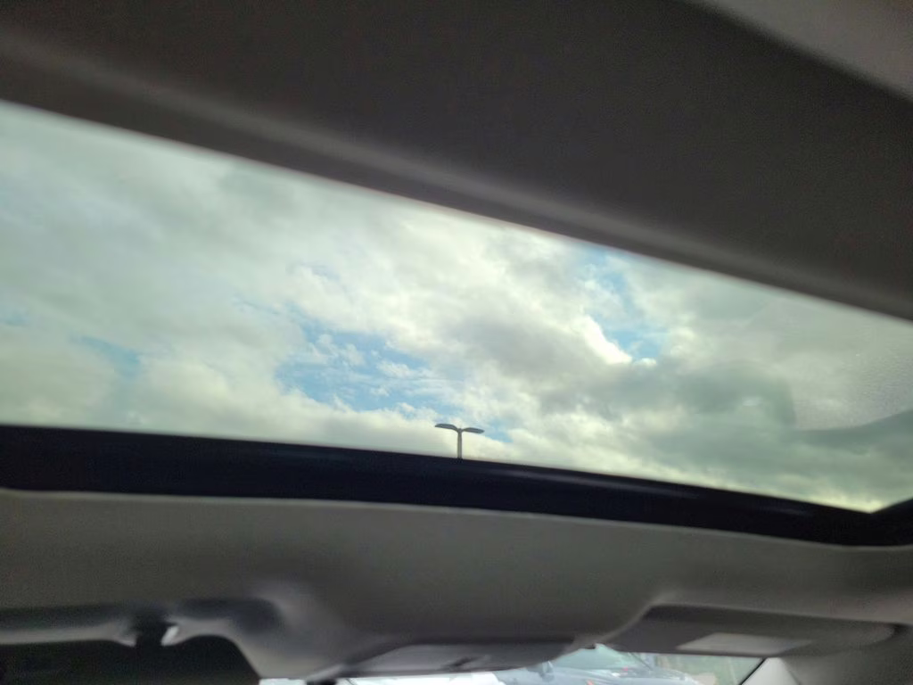 2026 White / Black Nissan Sentra SR FWD Sedan