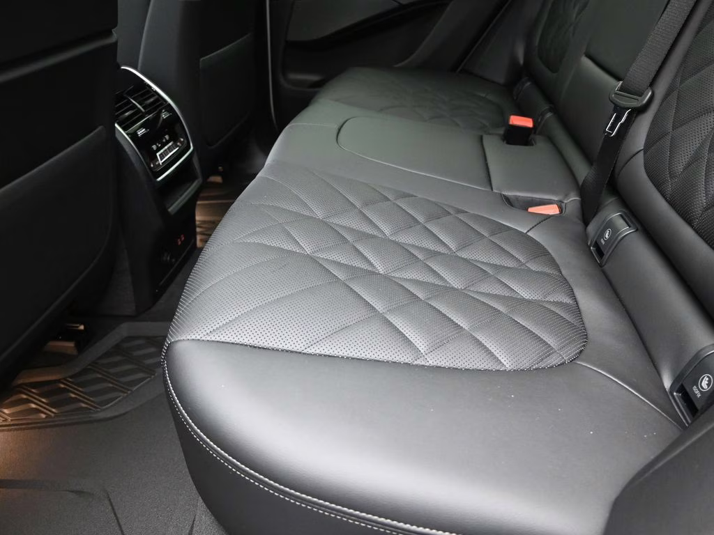 2026 Alpine White BMW X5 sDrive40i RWD SUV