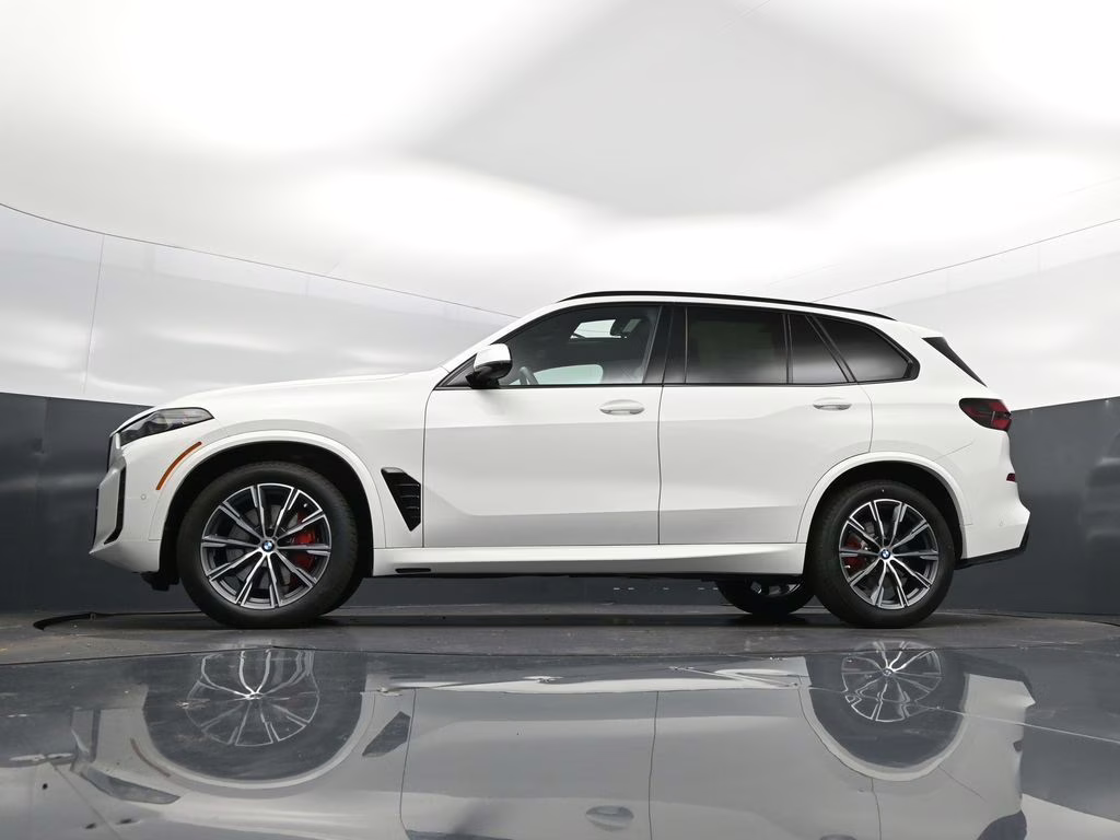2026 Alpine White BMW X5 sDrive40i RWD SUV