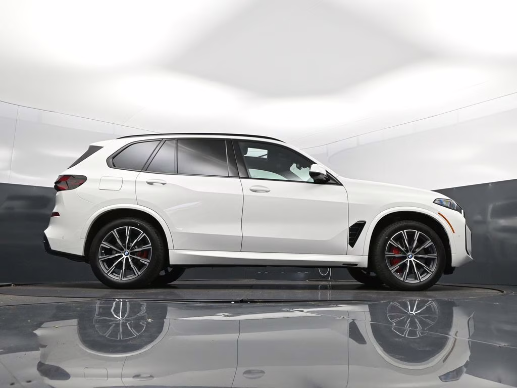 2026 Alpine White BMW X5 sDrive40i RWD SUV
