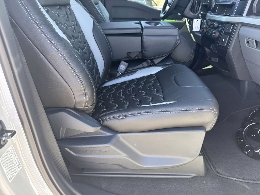 2026 Avalanche Ford Super Duty F-250 SRW XL 4X4 Truck