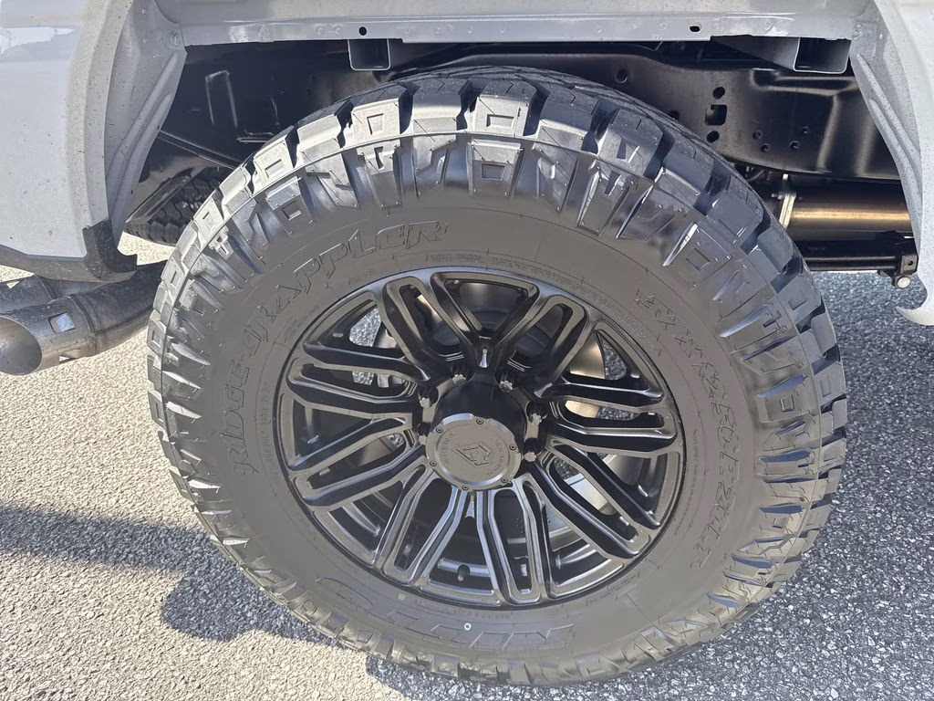 2026 Avalanche Ford Super Duty F-250 SRW XL 4X4 Truck