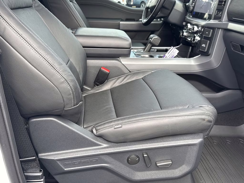 2026 Oxford White Ford F-150 XLT 4X4 Truck