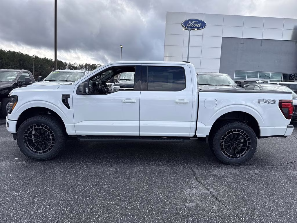 2026 Oxford White Ford F-150 XLT 4X4 Truck