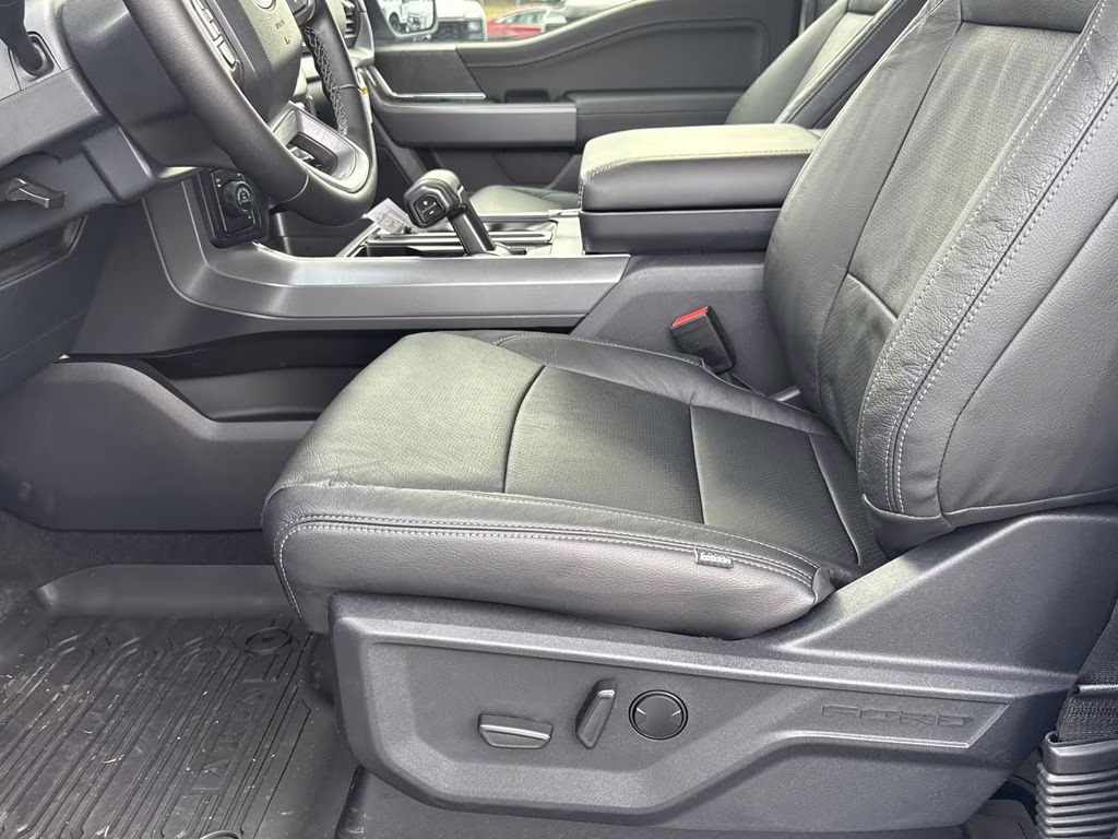 2026 Oxford White Ford F-150 XLT 4X4 Truck