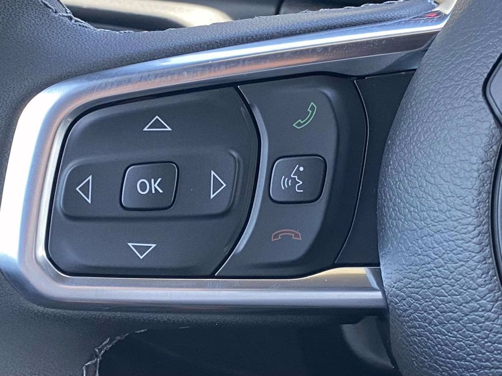 2026 Granite Crystal Metallic Clearcoat Jeep Wrangler Sahara 4X4 SUV