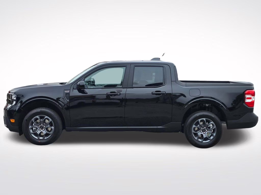 2026 Shadow Black Ford Maverick XLT FWD Truck