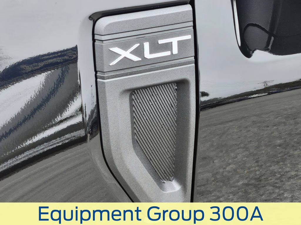 2026 Shadow Black Ford Maverick XLT FWD Truck