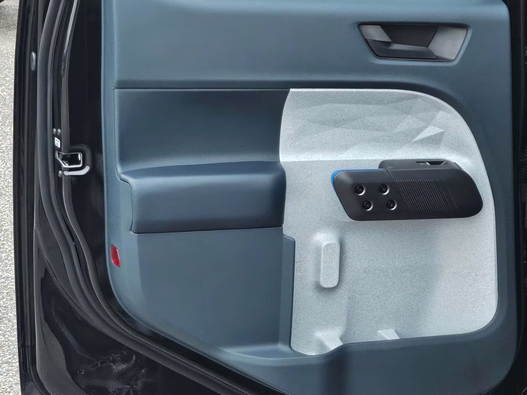 2026 Shadow Black Ford Maverick XLT FWD Truck