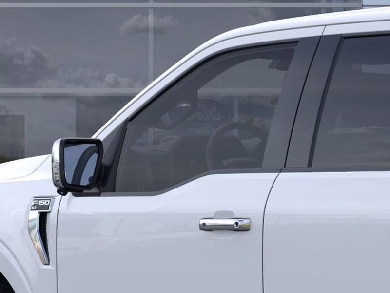 2026 Oxford White Ford F-150 XLT 4X4 Truck
