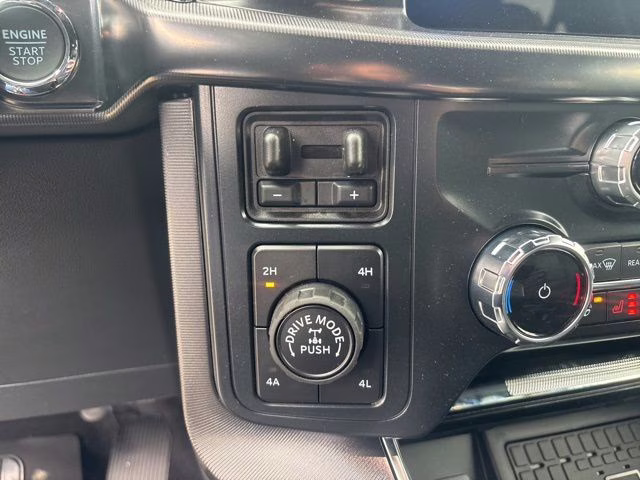 2025 Black Metallic Ford F-150 Platinum 4X4 Truck