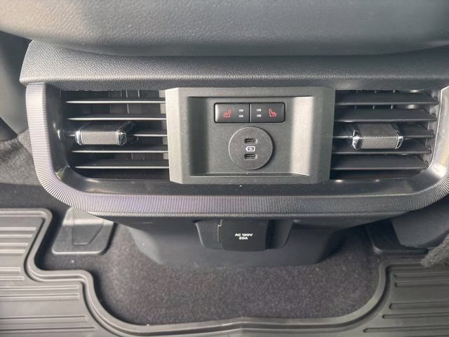 2025 Black Metallic Ford F-150 Platinum 4X4 Truck