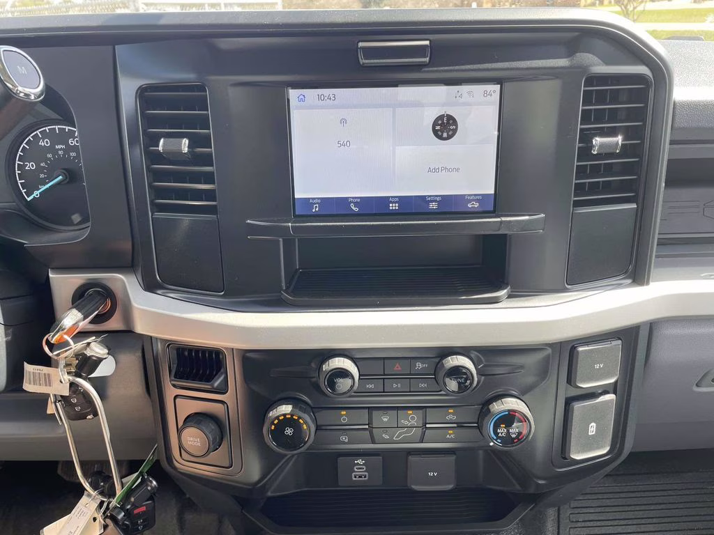 2026 Oxford White Ford Super Duty F-550 DRW XL RWD Chassis