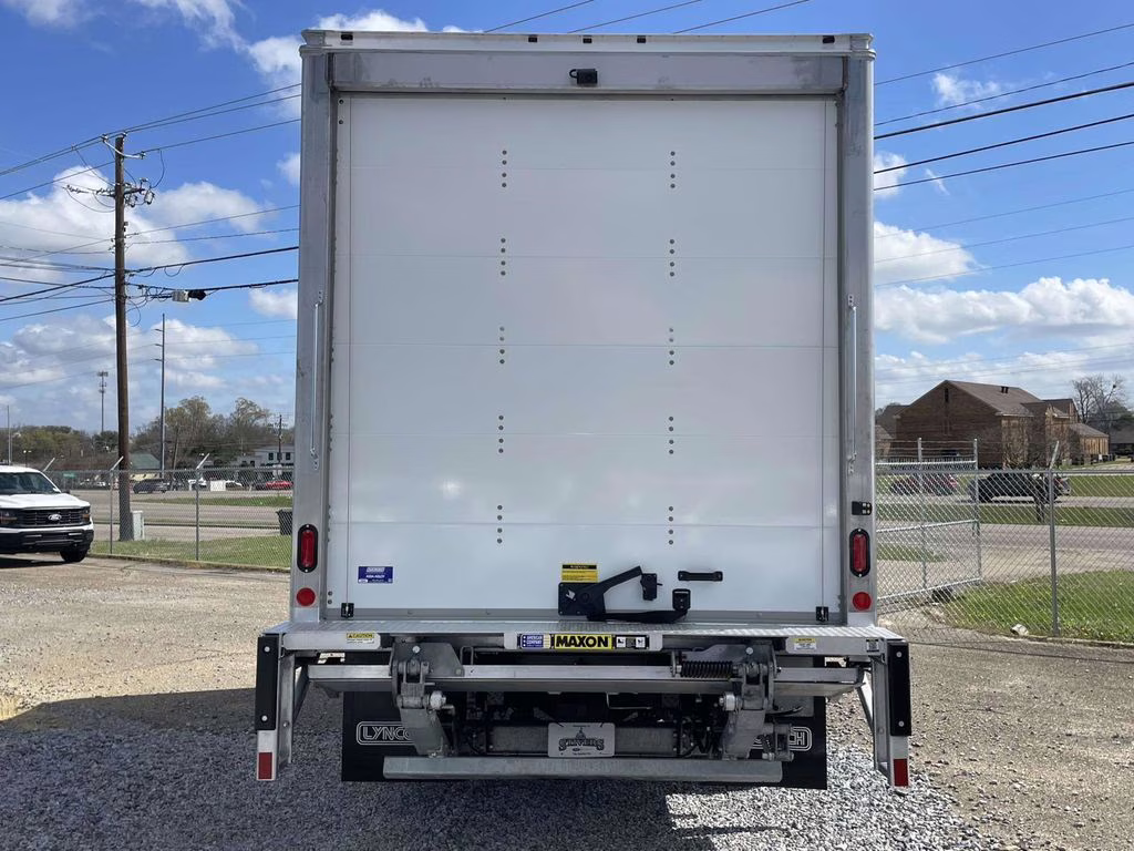 2026 Oxford White Ford Super Duty F-550 DRW XL RWD Chassis