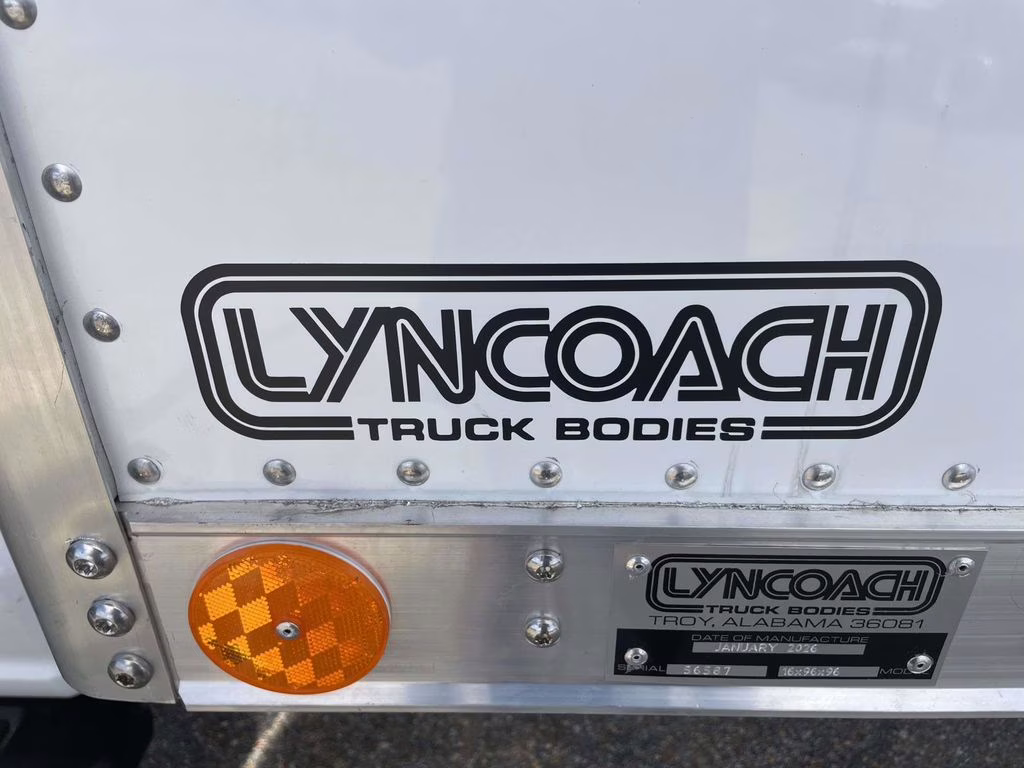 2026 Oxford White Ford Super Duty F-550 DRW XL RWD Chassis