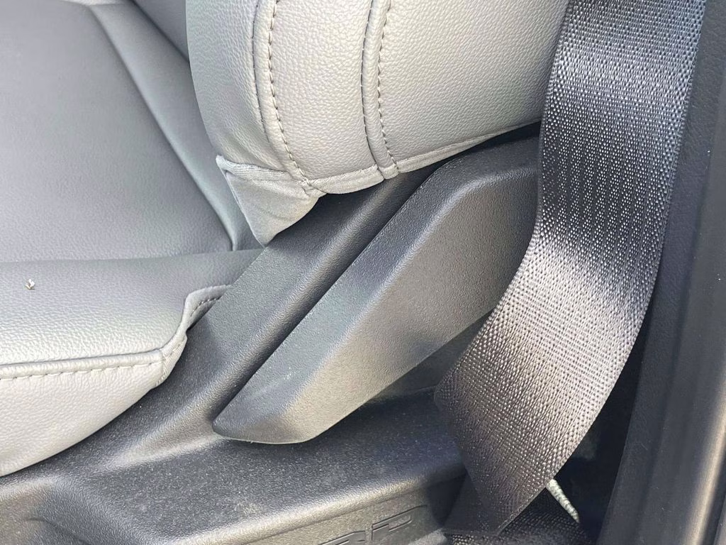 2026 Oxford White Ford Super Duty F-550 DRW XL RWD Chassis