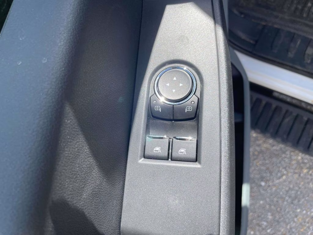 2026 Oxford White Ford Super Duty F-550 DRW XL RWD Chassis