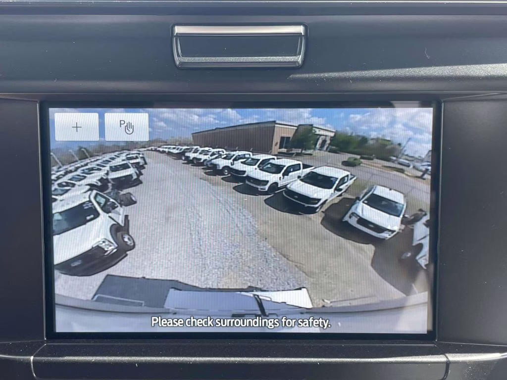 2026 Oxford White Ford Super Duty F-550 DRW XL RWD Chassis