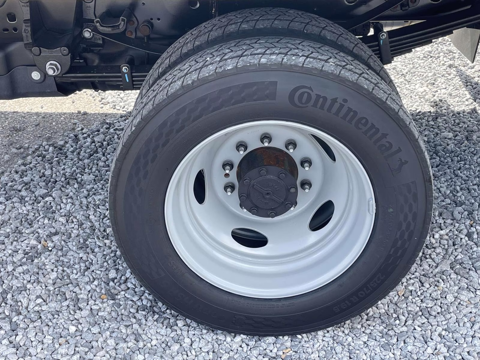 2026 Oxford White Ford Super Duty F-550 DRW XL RWD Chassis