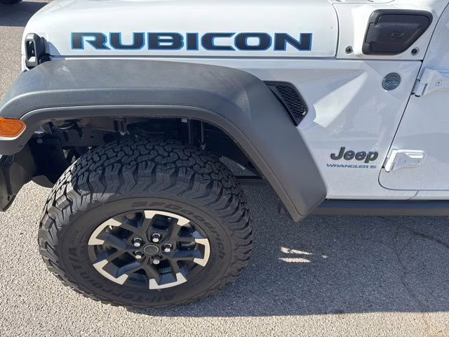 2025 Bright White Clearcoat Jeep Wrangler Rubicon 4xe 4X4 SUV