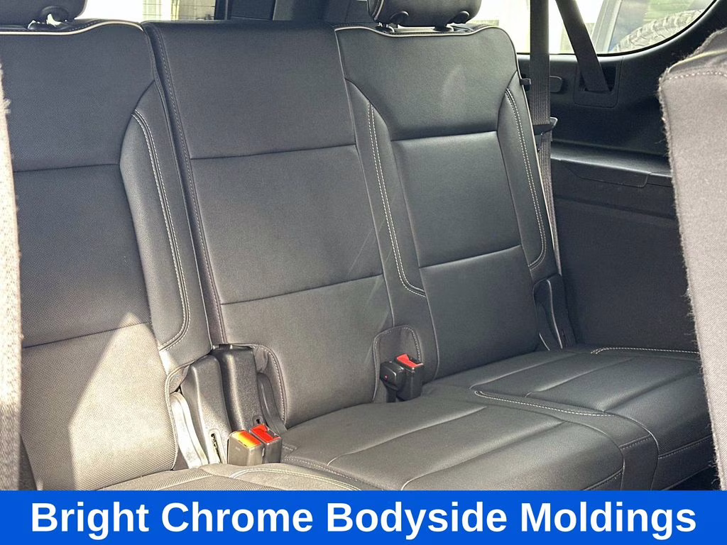 2022 Onyx Black GMC Yukon XL SLT 4X4 SUV