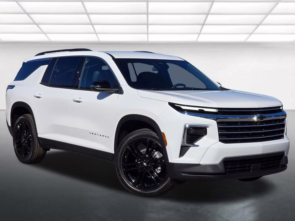 2026 Summit White Chevrolet Traverse LT FWD SUV