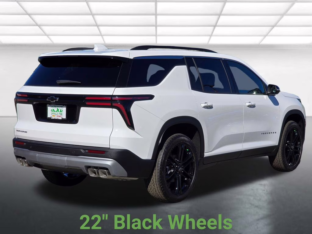 2026 Summit White Chevrolet Traverse LT FWD SUV