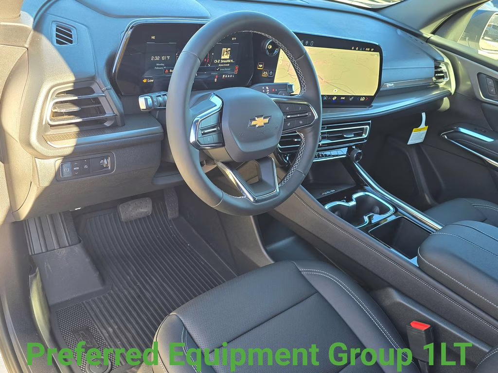 2026 Summit White Chevrolet Traverse LT FWD SUV