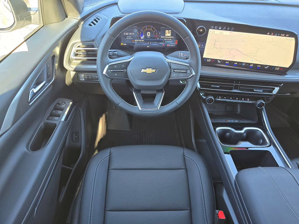 2026 Summit White Chevrolet Traverse LT FWD SUV