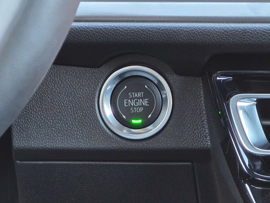 2026 Summit White Chevrolet Traverse LT FWD SUV