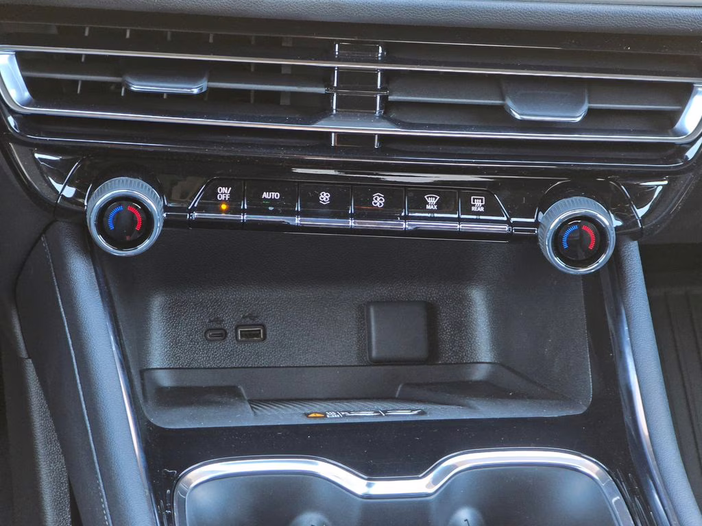 2026 Summit White Chevrolet Traverse LT FWD SUV